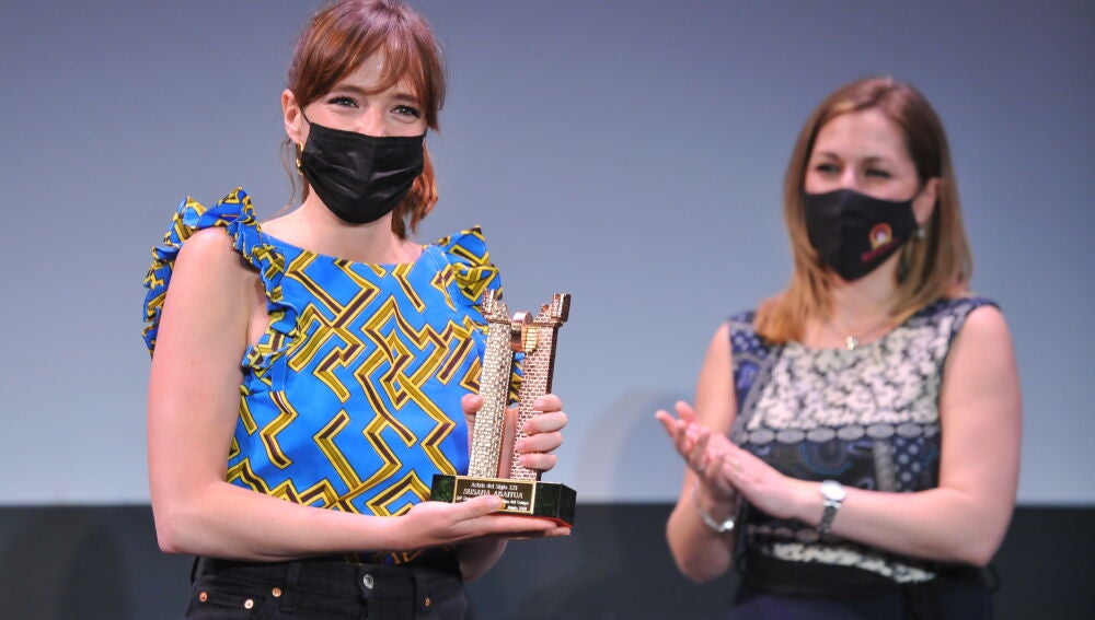 Susana Abaitua recibe el Roel de Honor