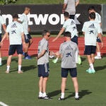Luis Enrique, durante el primer entrenamiento de la selección en Las Rozas