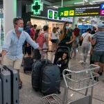 El resto de países de la Unión Europeo se quedan fuera, entre ellos España, Francia, Grecia e Italia, principales destinos turísticos para los británicos.