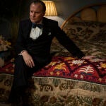 En "The Good Traitor", Ulrich Thomsen se viste de Henrik Kauffmann, hombre clave en la historia de Dinamarca