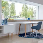 El tejido elaborado con botellas de plástico reciclada