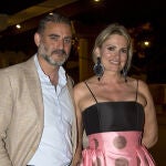 Ainhoa Arteta y Maías Urrea