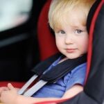 Es recomendable usar la sillita infantil hasta lo 150 centímetros en lugar de los alzadores