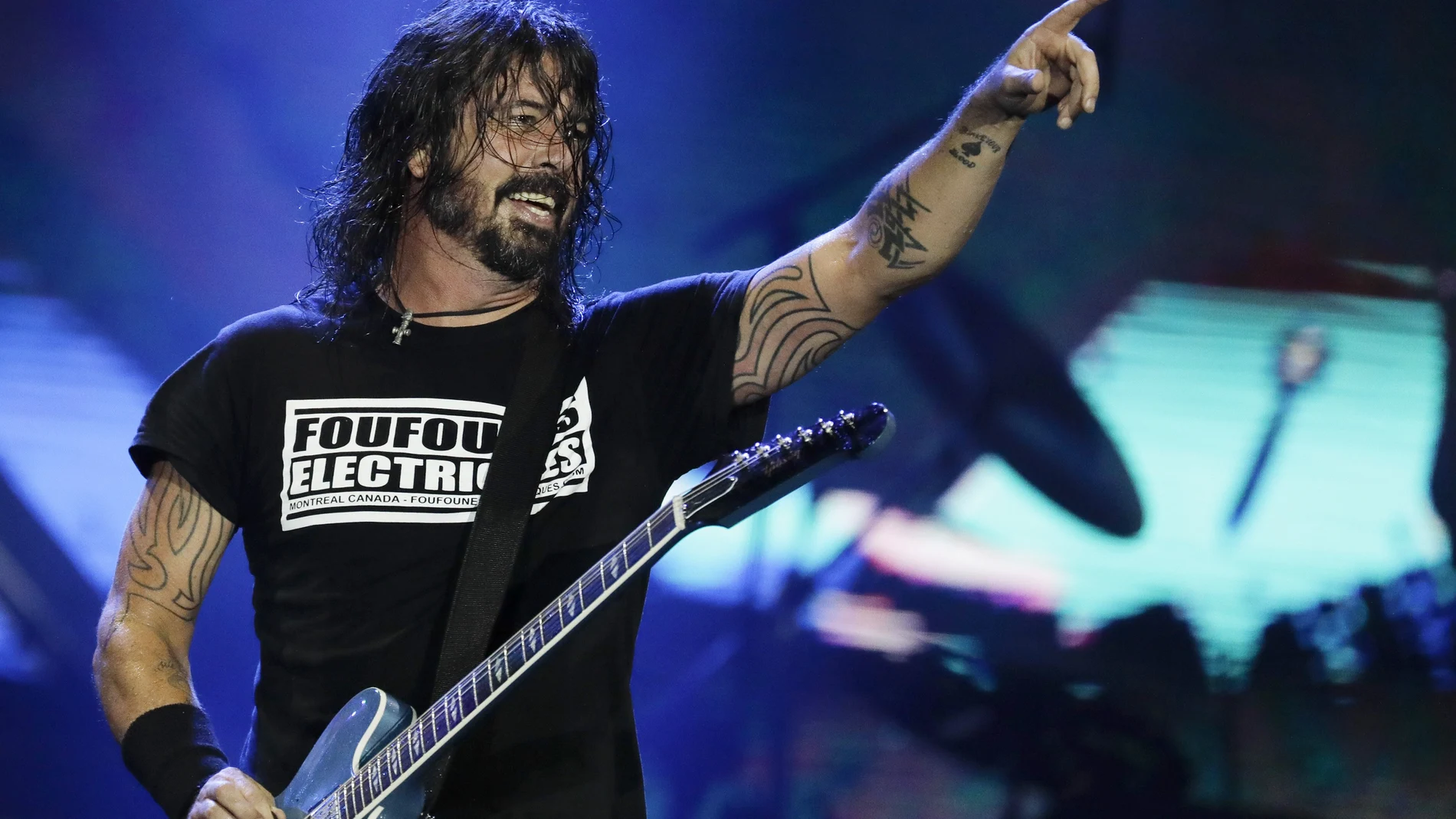 Dave Grohl durante su actuación en Rock In Rio Brasil