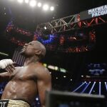 Floyd Mayweather Jr., celebra su victoria
