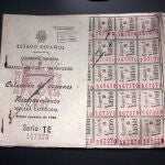 Cartilla de racionamiento de la posguerra española, año 1945.