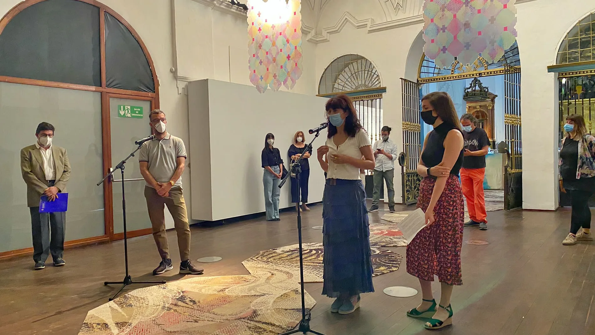 La concejal de Cultura y Turismo, Ana Redondo. presenta la exposición de creadores locales