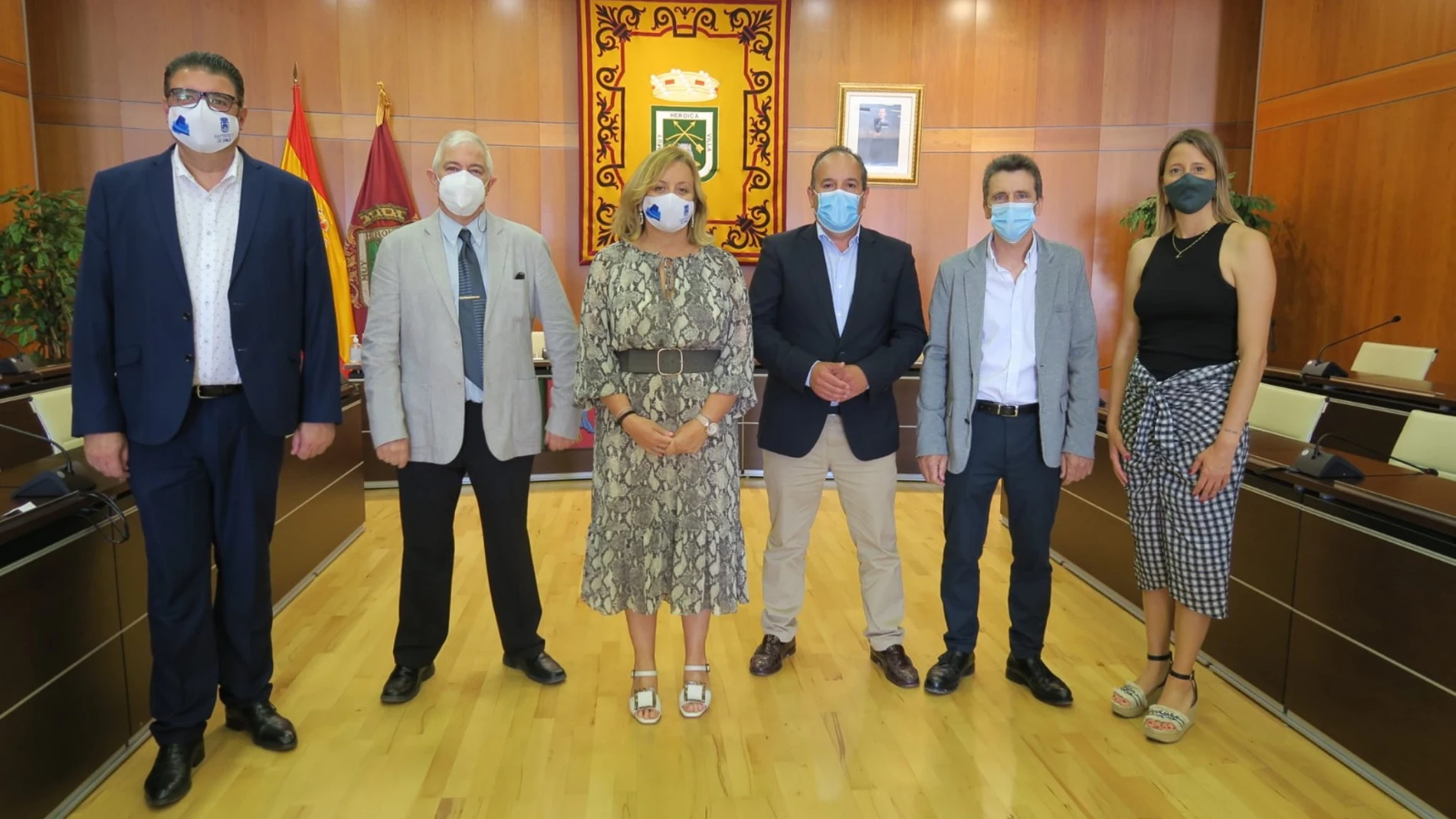 El presidente de la Federación Alicantina de Comercio de la Pequeña y Mediana Empresa (Facpyme), Carlos Baño, y la alcaldesa de Calpe, Ana Sala, han celebrado una reunión de trabajo