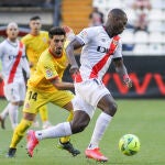 Luis Advíncula con el Rayo Vallecano.