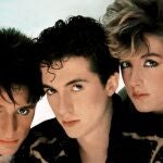 Nacho y Juan Luis Cano junto a Ana Torroja, Mecano