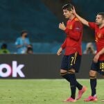Jordi Alba consuela a Morata