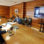 El consejero de Fomento y Medio Ambiente de la Junta de Castilla y León, Juan Carlos Suárez-Quiñones, participa por videoconferencia en la Conferencia Sectorial de Medio Ambiente