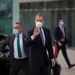 El Rey Felipe VI llega a la Reunión del Círculo de Economía en Barcelona.