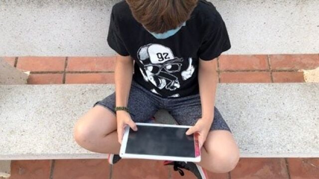 Los ciberacosadores son personas j&oacute;venes, de unos 25 a&ntilde;os, y atacan tanto a chicas como a chicos