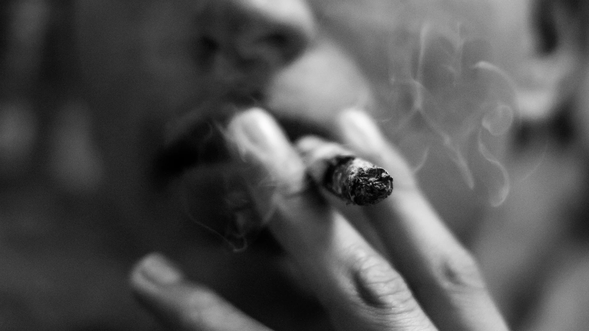 Famosos que murieron por su tabaquismo.