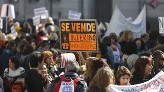 Manifestacion de interinos por el centro de Madrid, reivindicando las plazas fijas en sus puestos de trabajo Manifestacion de interinos por el centro de Madrid, reivindicando las plazas fijas en sus puestos de trabajo