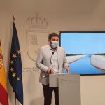 El consejero Antonio Luengo durante la rueda de prensa de balance de las modificaciones del Trasvase Tajo-Segura anunciadas por el Gobierno de España