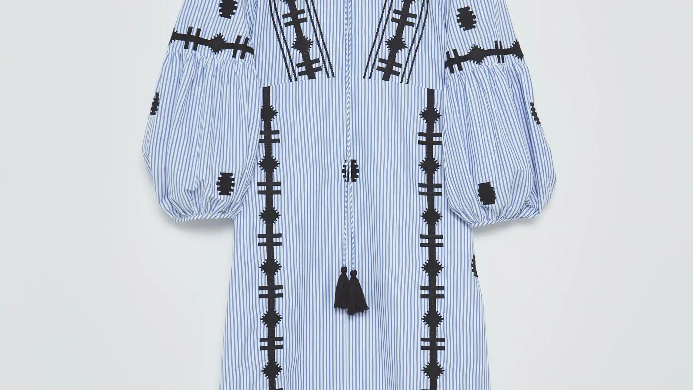 Vestido rayas bordado de de Sfera