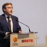 El presidente de la APS, Rafael Carmona, durante el seminario internacional inaugurado este jueves sobre la integración del puerto en la ciudad