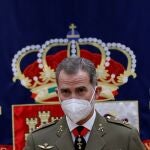 El rey Felipe VI preside la ceremonia de clausura del XXII curso de Estado Mayor de la Escuela Superior de las Fuerzas Armadas, este viernes