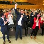 El presidente de la Generalitat, Pere Aragonès (i), y la secretaria general adjunta y portavoz de ERC, Marta Vilalta (d), junto al líder de ERC, Oriol Junqueras (2d).