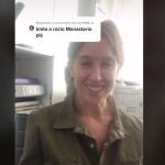 La "tiktoker" durante una de las imitaciones