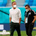 Luis Enrique, con Joaquín Valdés, el psicólogo de la selección