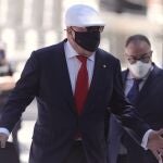 El comisario jubilado José Manuel Villarejo, a las puertas de la Audiencia Nacional tras su última comparecencia ante el juez el pasado julio