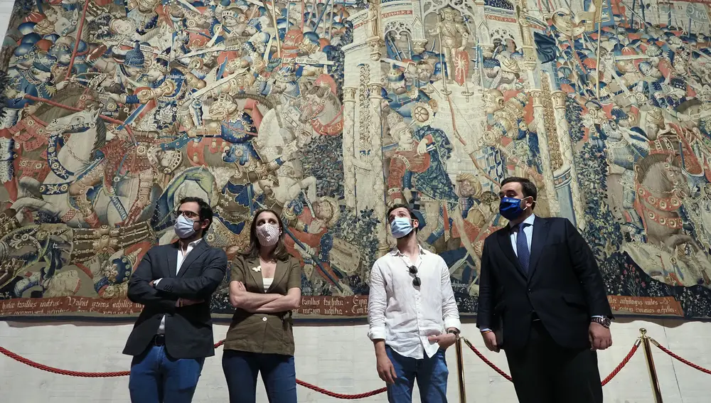 Andrea Levy visita la exposición junto a Eduardo Carazo, Rodrigo Nieto y José Ángel Alonso