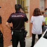 Apuñalan a un hombre en el tórax en una playa de Alicante