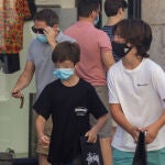 Manuel Martos con sus hijos mayores