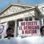 Vista de la protesta organizada por la plataforma Derecho a vivir, bajo el lema "#StopEutanasia".