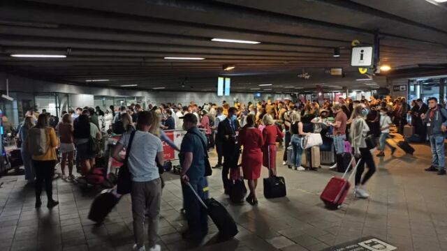 Una parte del aeropuerto de Zaventem ha tenido que ser desalojada por una alerta de bomba
