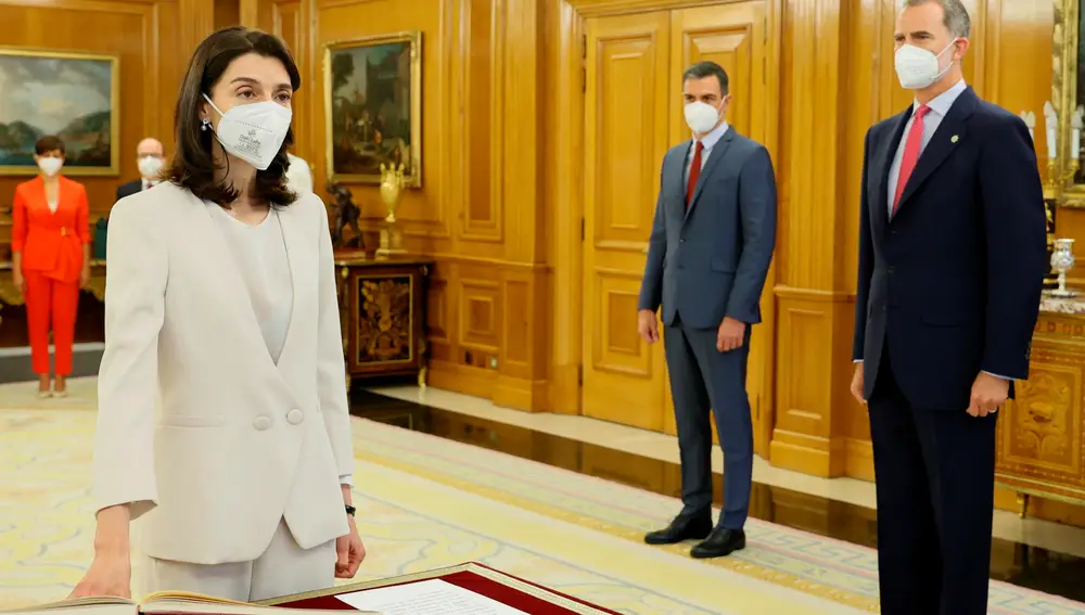 La nueva ministra de Justicia, Pilar Llop, ha prometido su cargo ante el Rey Felipe VI en un acto celebrado en el Palacio de La Zarzuela