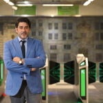 David Pérez, consejero de Transportes de la Comunidad de Madrid en la estación de Gran Vía