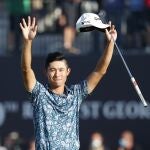 Collin Morikawa celebra su victoria en el British Open