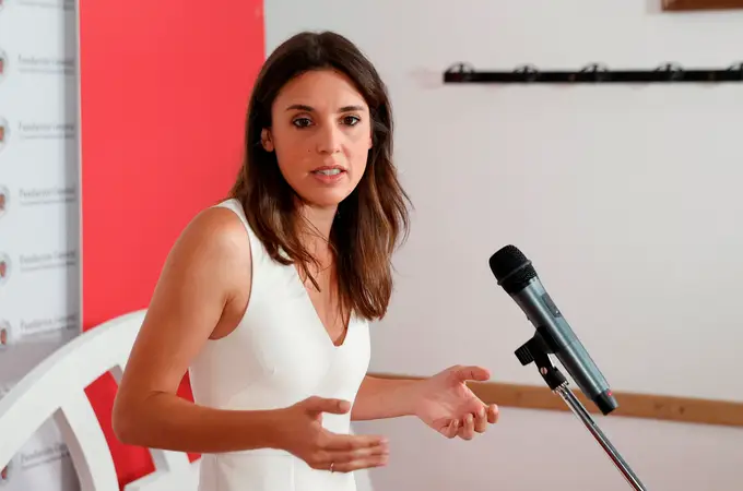 VOX denuncia en Anticorrupción a la ministra Montero y al dirigente de Podemos Rafa Mayoral VOX denuncia en Anticorrupción a la ministra Montero y al dirigente de Podemos Rafa Mayoral