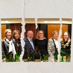 Alejandro Fernández, junto a su exmujer y sus hijas