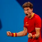 Pablo Carreño celebra con entusiasmo su clasificación para las semifinales de los Juegos Olímpicos de Tokio