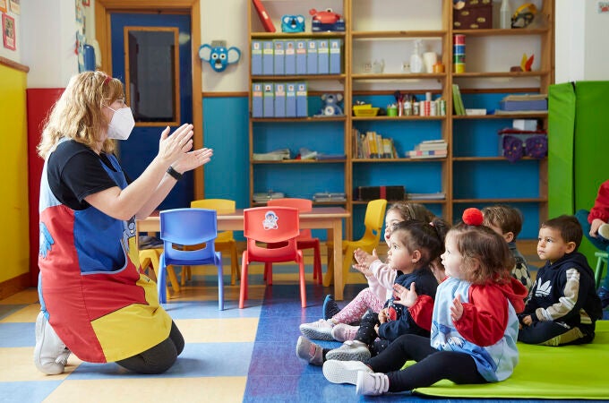 Los educadores infantiles son los responsables de acompañar a los pequeños en este primer periodo de sus vidas.