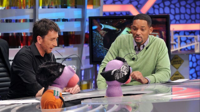 Pablo Motos y Will Smith en el programa de televisión 'El hormiguero'