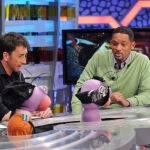 Pablo Motos y Will Smith en el programa de televisión 'El hormiguero'