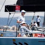 El Rey Felipe navegando en el Aifos
