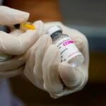 Un total de 16.000 murcianos de 60 años, pendientes de recibir la segunda dosis de AstraZeneca