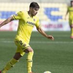 Andrei Ratiu con el Villarreal.