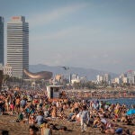 Imagen de la playa de la Barceloneta, en Barcelona