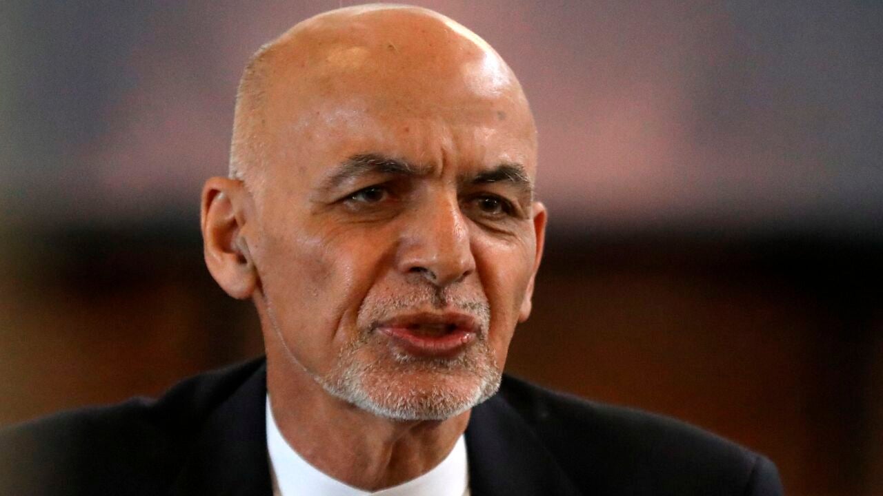 Ghani tenía motivos para huir: los talibanes habían jurado ahorcarlo