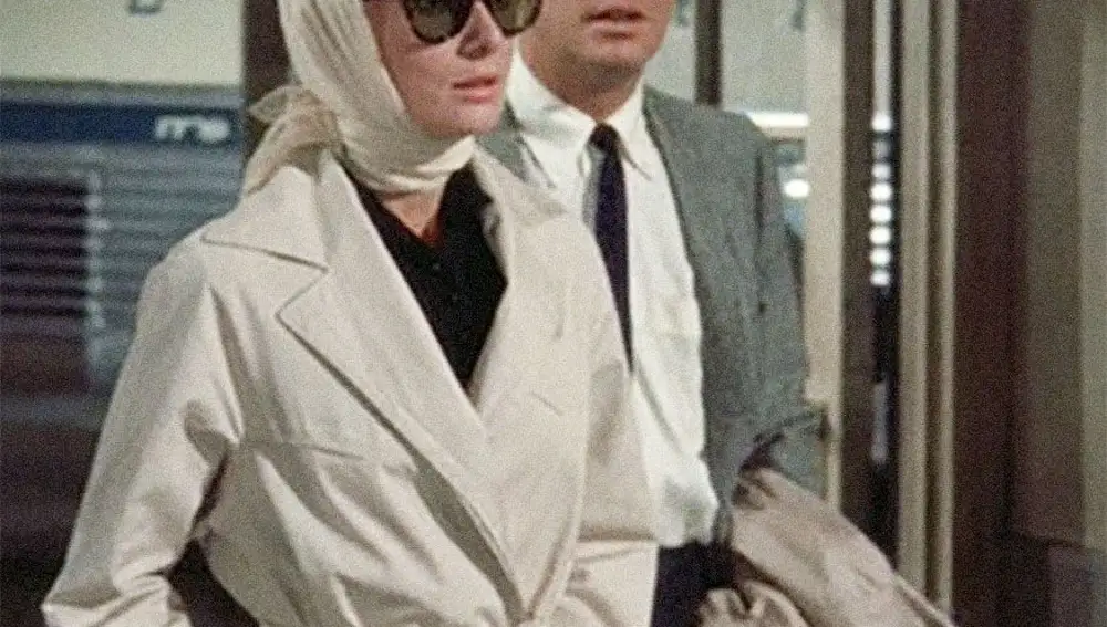 La actriz Audrey Hepburn en la película "Desayuno con Diamantes"