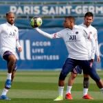 Neymar, Mbappé y Messi en el entrenamiento del PSG