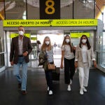 Los Reyes despiden a su hija la Pincesa Leonor en el aeropuerto. Imagen de archivo